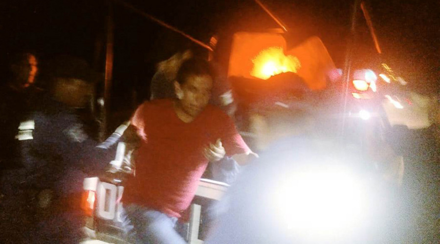 Teniente del ejército  provoca accidente en Ixtepec