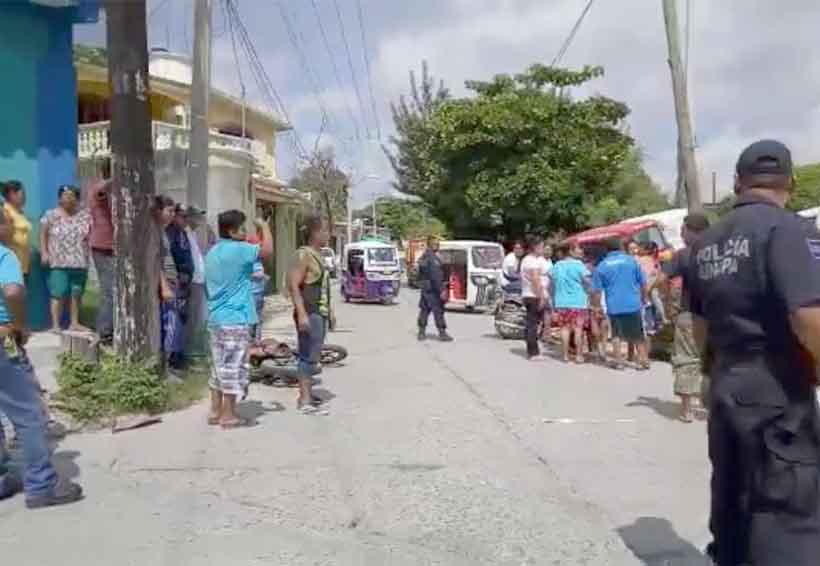 Mototaxista y motociclista chocan sus vehículos en Juchitán | El Imparcial de Oaxaca