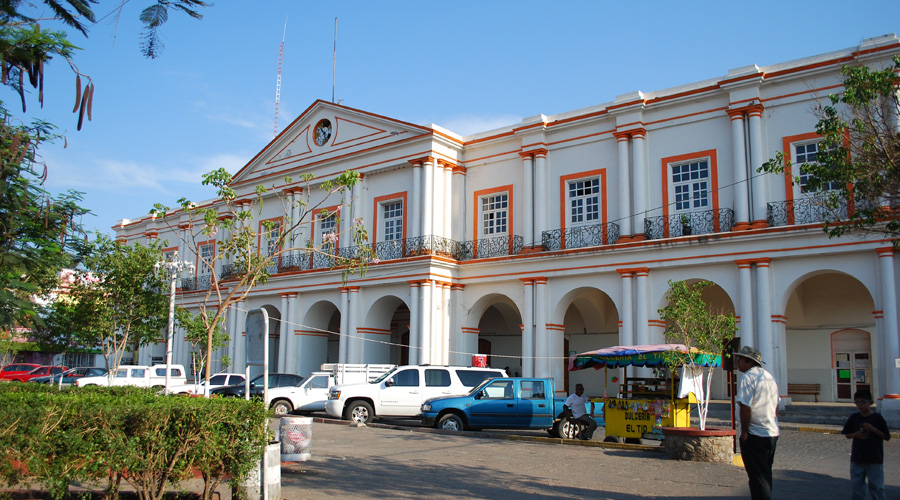 Congelan cuentas bancarias del ayuntamiento de Tehuantepec | El Imparcial de Oaxaca
