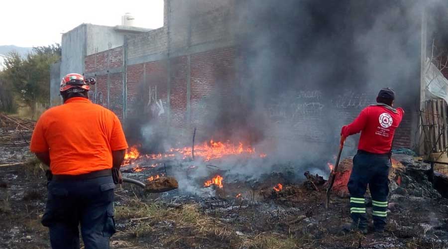 Fuego se sale de control en pastizales de Candiani | El Imparcial de Oaxaca