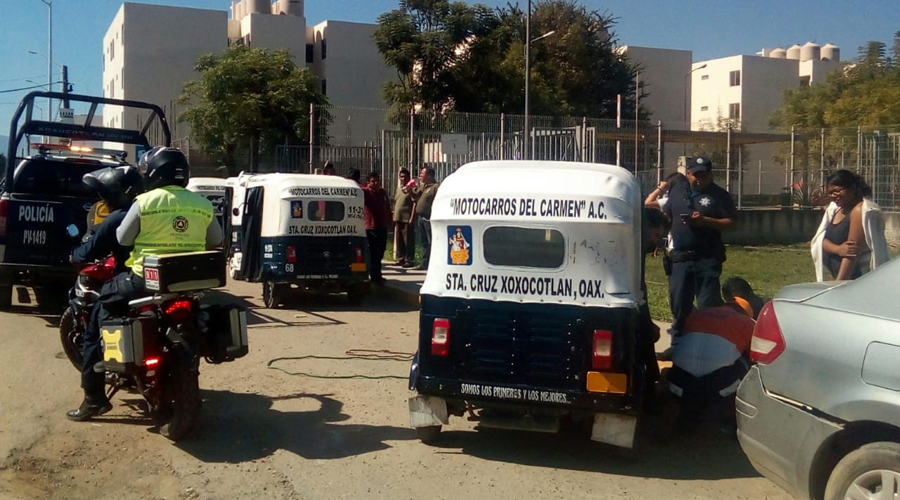Mototaxi choca contra motociclistas en Xoxocotlán | El Imparcial de Oaxaca