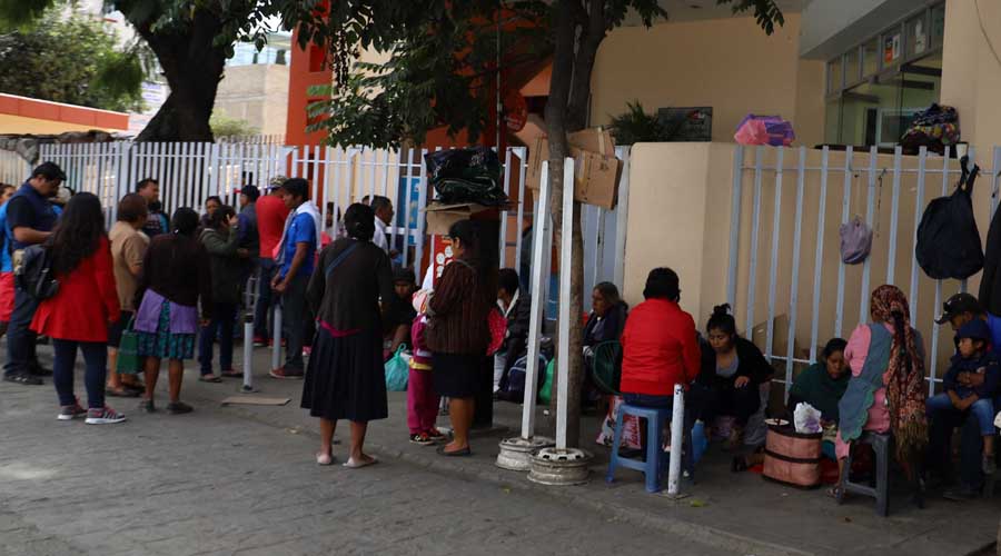 Sin refugio familiares de pacientes en Hospital Civil de Oaxaca | El Imparcial de Oaxaca
