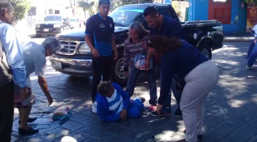 Atropellan a mujer de la tercera edad en el jardin Conzatti
