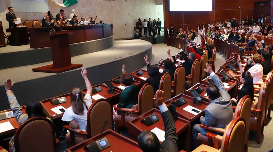 Entre protestas y pleitos, instalan la 64 Legislatura de Oaxaca | El Imparcial de Oaxaca