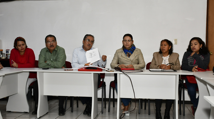 Padres de Familia de la la EST 1 denuncian incumplimiento de obras por parte de las autoridades | El Imparcial de Oaxaca