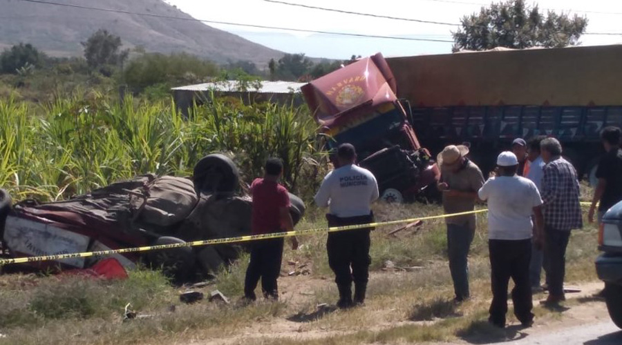 Aparatoso choque deja cuatro muertos en la carretera de Zimatlán, Oaxaca | El Imparcial de Oaxaca