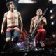 Red Hot Chili Peppers se difraza y da concierto sorpresa en una escuela