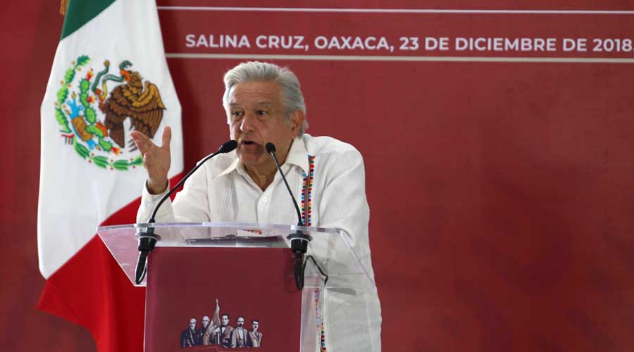 Promete López Obrador revivir al Istmo con 8 mil mdp