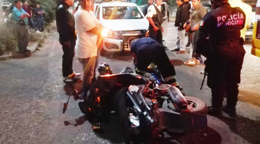 Atropellan a pareja de motociclistas en Símbolos Patrios