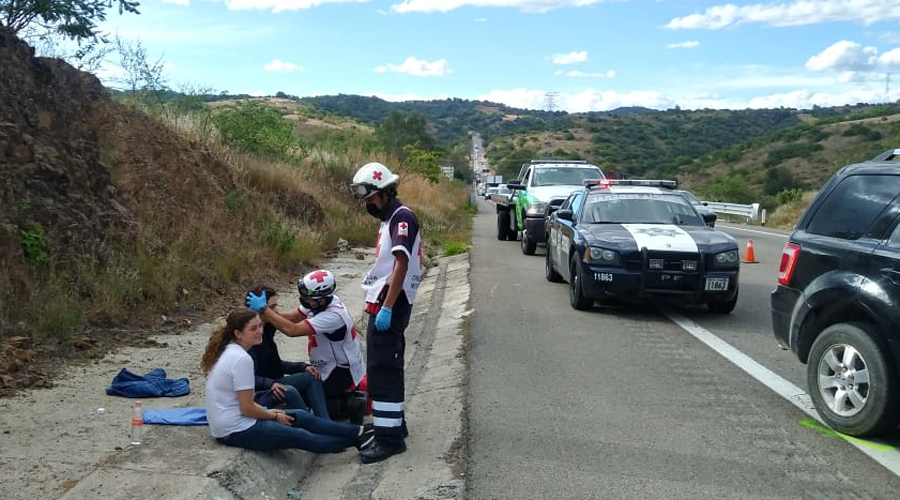Se registra choque y carambola en la supercarretera a Nochixtlán | El Imparcial de Oaxaca