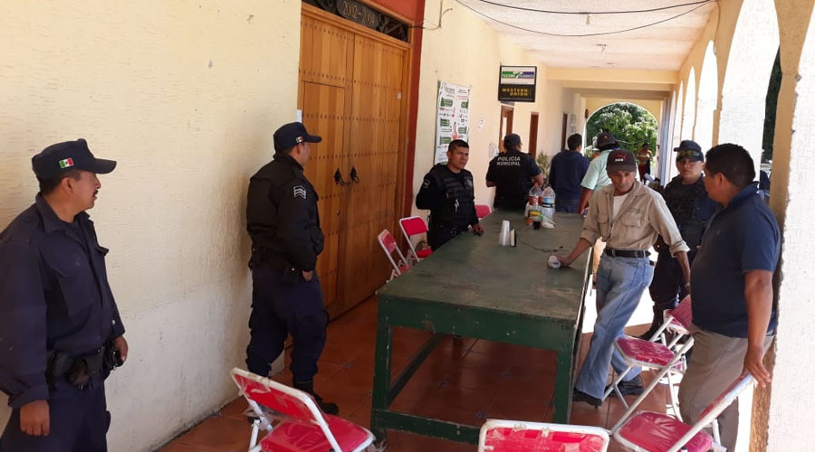 Retienen a tesorero, exigen pago  de aguinaldos en Huajolotitlán | El Imparcial de Oaxaca