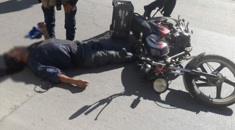 Se debate entre la vida y la muerte motociclista atropellado en Xoxo | El Imparcial de Oaxaca