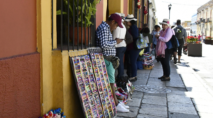 Se apoderan vendedores ambulantes de las calles en Oaxaca | El Imparcial de Oaxaca