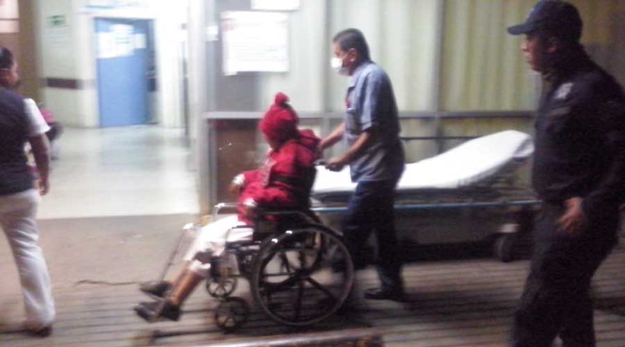 Auxilian a mujer en labor de parto en San Martín Mexicapam