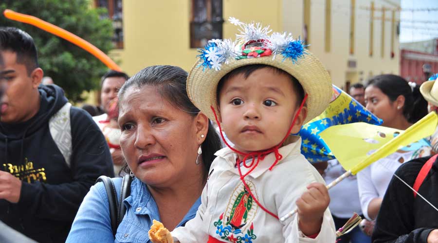 “Juandieguitos”  y “Lupitas” visitan a la Virgen | El Imparcial de Oaxaca