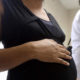 Morena va por regular maternidad subrogada