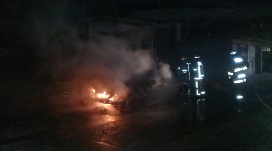 Arde vehículo a causa de un incendio en Huajuapan de León | El Imparcial de Oaxaca