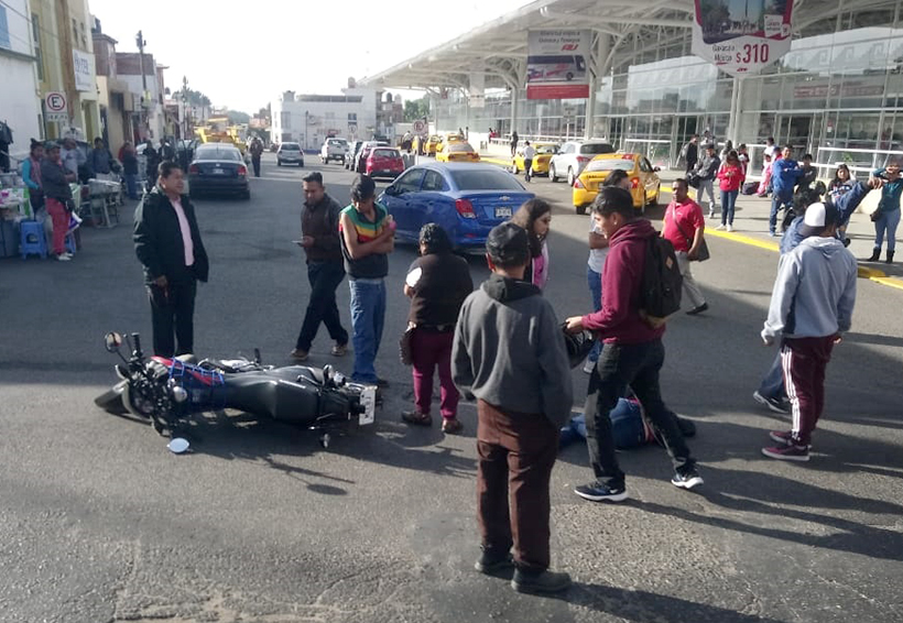 Se accidentan motociclistas frente al ADO de Oaxaca | El Imparcial de Oaxaca