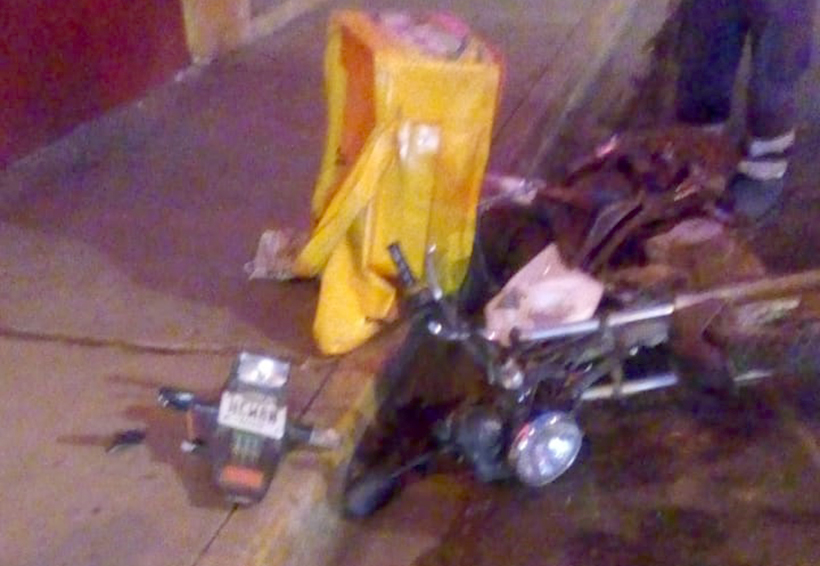 Taxi embiste a motocicleta en el centro de la ciudad de Oaxaca | El Imparcial de Oaxaca