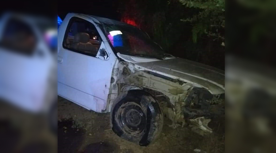 Muere al volcar con su camioneta en Pochutla