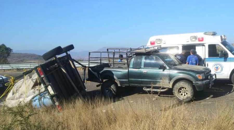 Volcadura de camioneta deja una persona lesionada | El Imparcial de Oaxaca