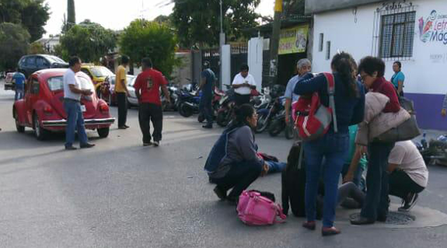 Atropellan a pareja de motociclistas en Cinco Señores | El Imparcial de Oaxaca