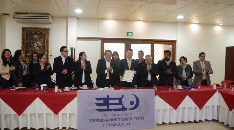 Celebran sesión ordinaria de Empresarios y Ejecutivos de Oaxaca A. C.