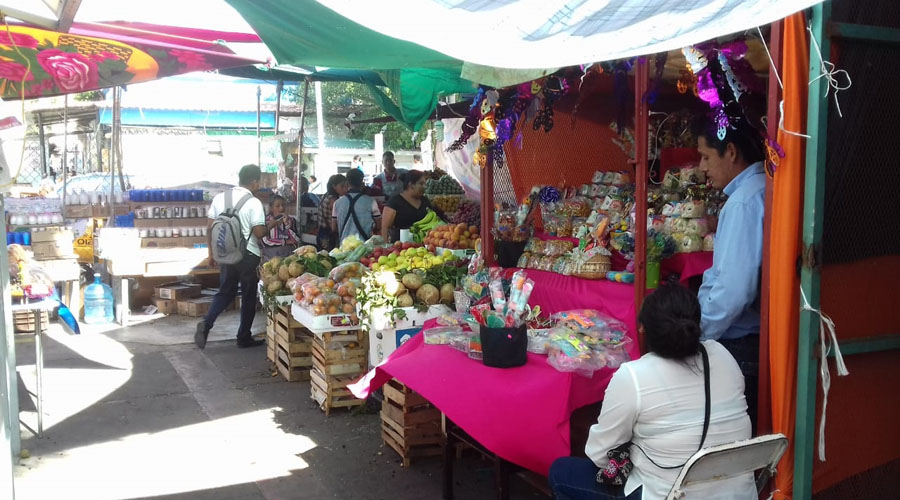 Comerciantes del Istmo desalojan el parque Independencia | El Imparcial de Oaxaca