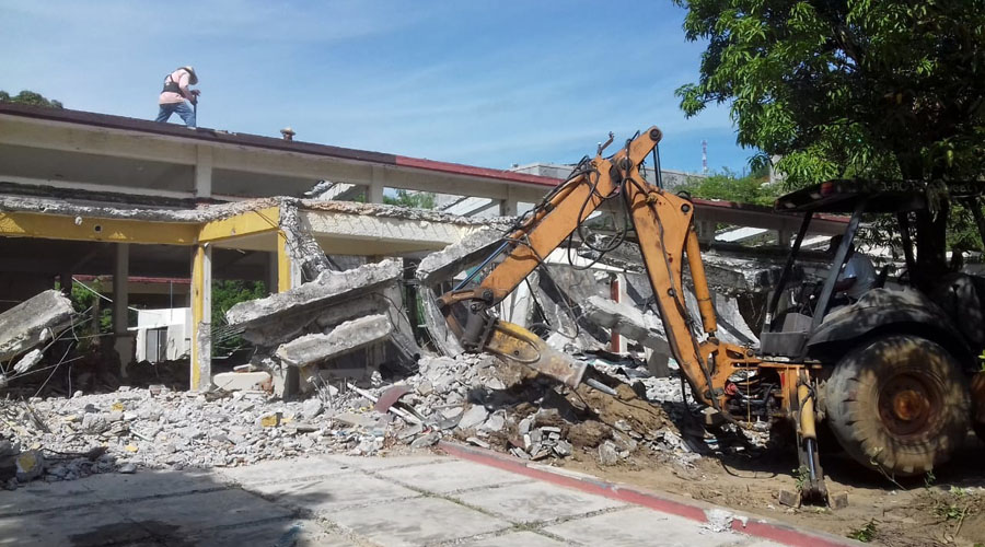Detienen en el Istmo la obra de  la reconstrucción del Centro de Salud | El Imparcial de Oaxaca