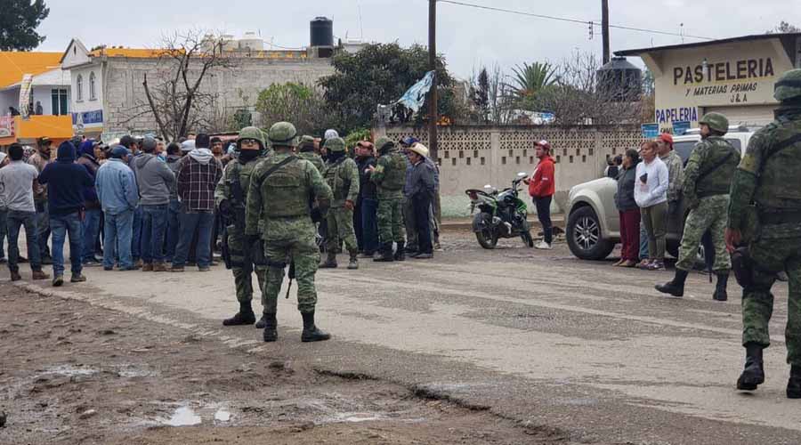 Pobladores liberan a tres soldados que retuvieron en respuesta por operativo contra huachicoleros | El Imparcial de Oaxaca