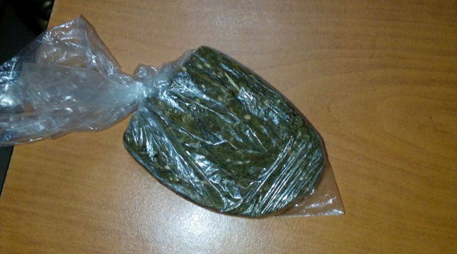 Detienen a joven con mariguana en carretera Huajuapan-Tehuacán