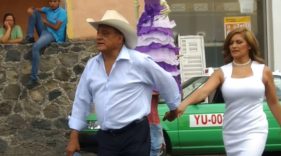 Video: Presidente de Yuriria revela a los niños la verdad sobre los Reyes Magos | El Imparcial de Oaxaca