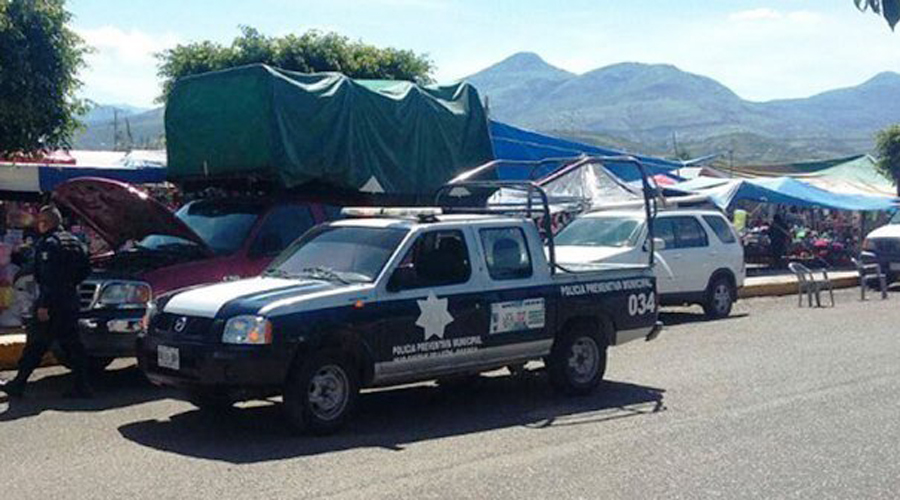 Daños materiales deja choque entre vehículos | El Imparcial de Oaxaca