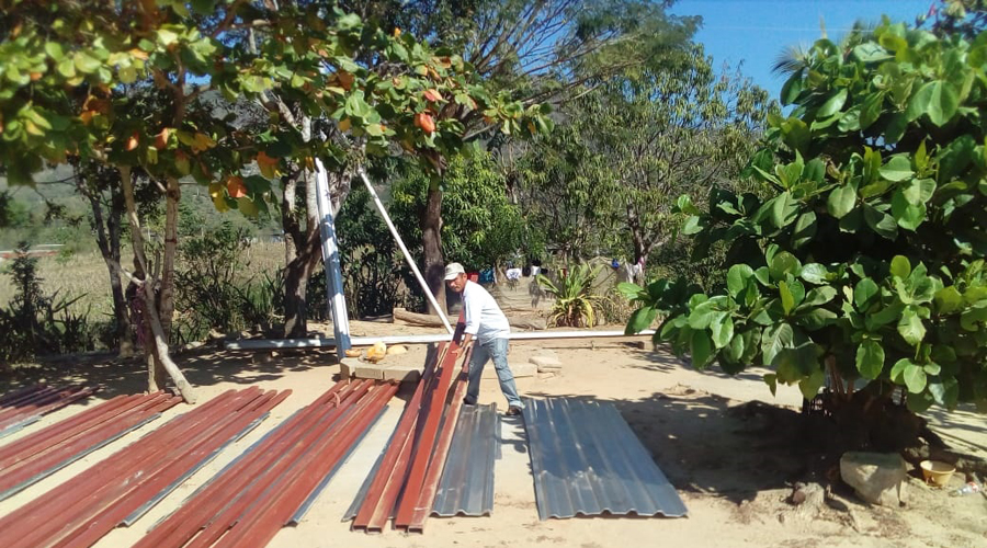 Programa “Techo Firme” entrega materiales para construcción en Tonameca | El Imparcial de Oaxaca