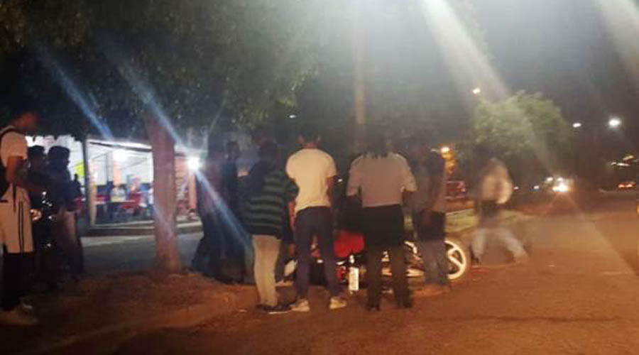Abandonan camioneta tras atropellar a menor motociclista | El Imparcial de Oaxaca