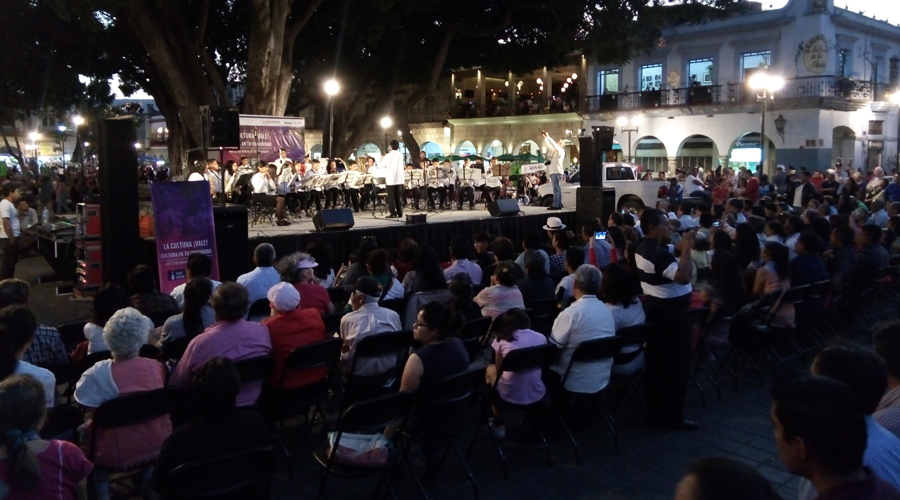 Banda Cuancoyona  se presentó este fin Bajo El Laurel | El Imparcial de Oaxaca