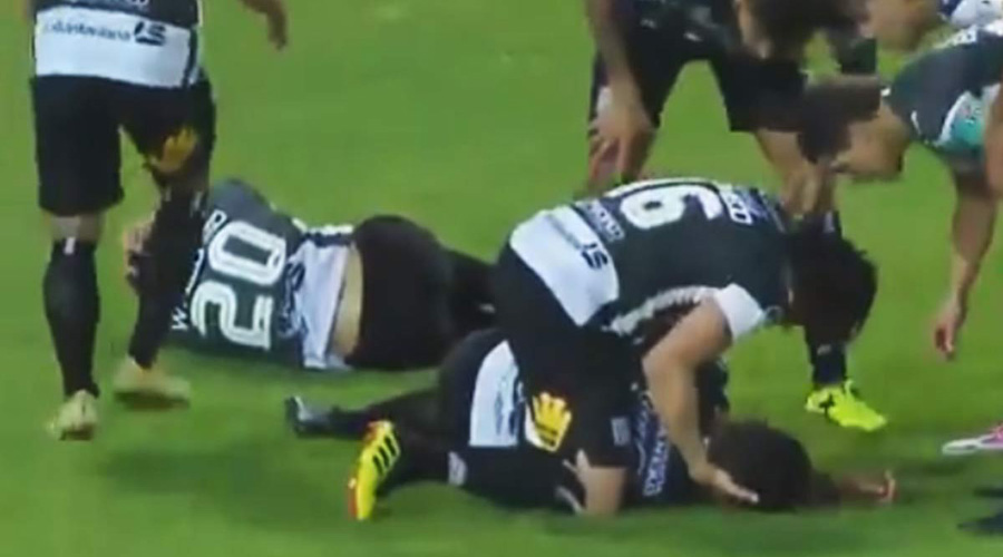 Video: Momentos de angustia en el futbol, reaniman a jugador tras choque | El Imparcial de Oaxaca