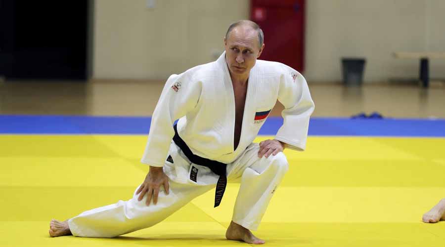 Se lesiona Vladimir Putin en combate de judo