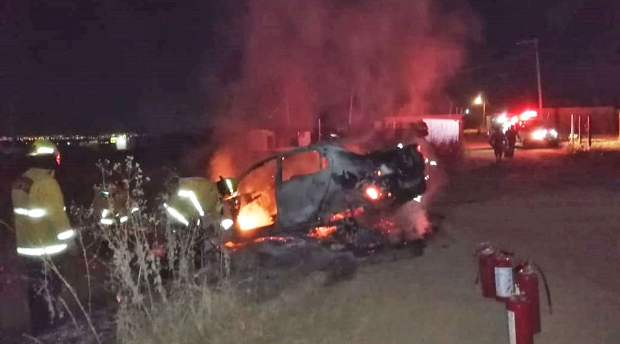 Tras sufrir choque, vehículo se incendia en Zaachila | El Imparcial de Oaxaca