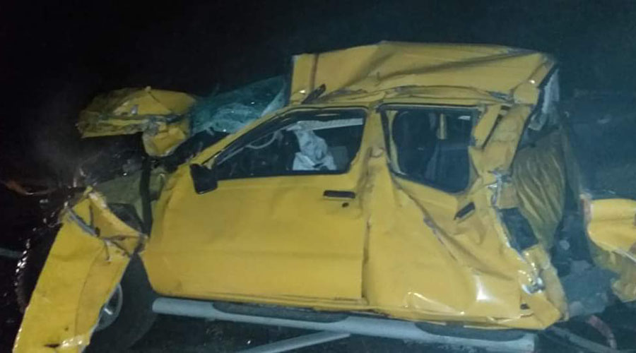 Se registra aparatosa volcadura en carretera Nochixtlán-Oaxaca