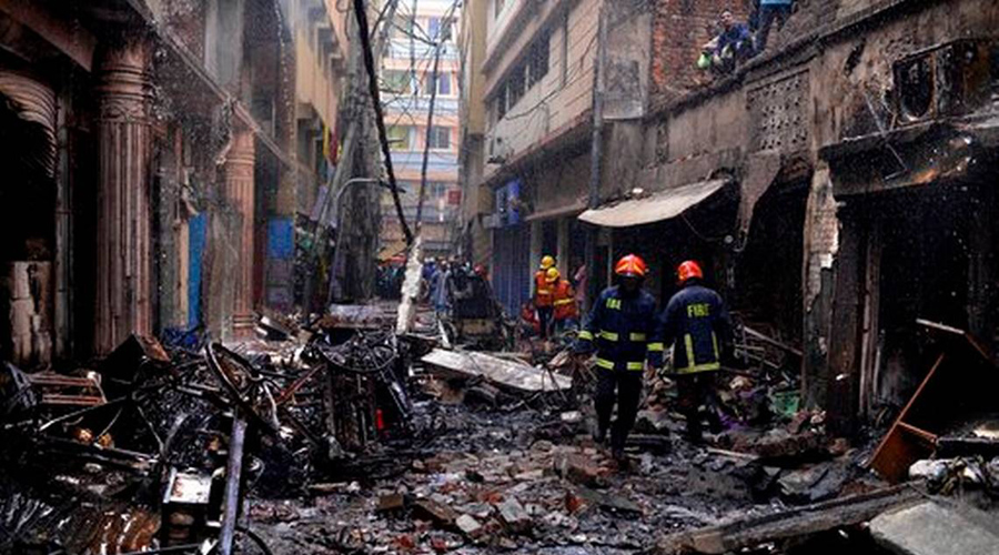 Zona comercial de Bangladesh arde y deja al menos 81 muertos | El Imparcial de Oaxaca
