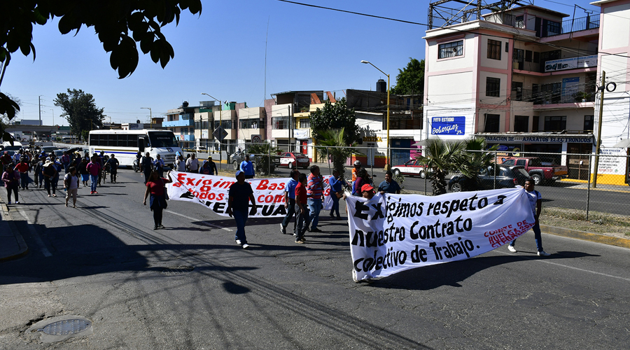 Continúa STEUABJO su movilización en la capital de Oaxaca | El Imparcial de Oaxaca