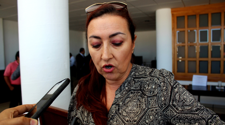 Denuncian a funcionarios por nepotismo y tener dos sueldos en Huajuapan de León