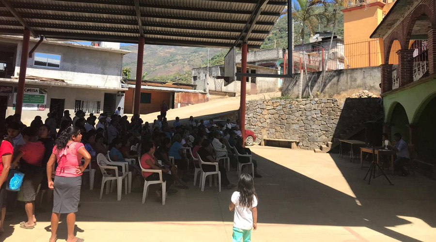 Denuncian condicionamiento de programas federales en Pochutla | El Imparcial de Oaxaca