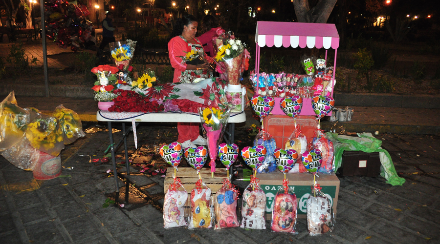 Celebran oaxaqueños Día del Amor y Amistad | El Imparcial de Oaxaca