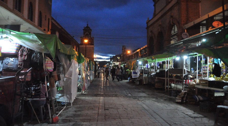Retirarán estructuras de  comerciantes en calles del Centro Histórico de Oaxaca