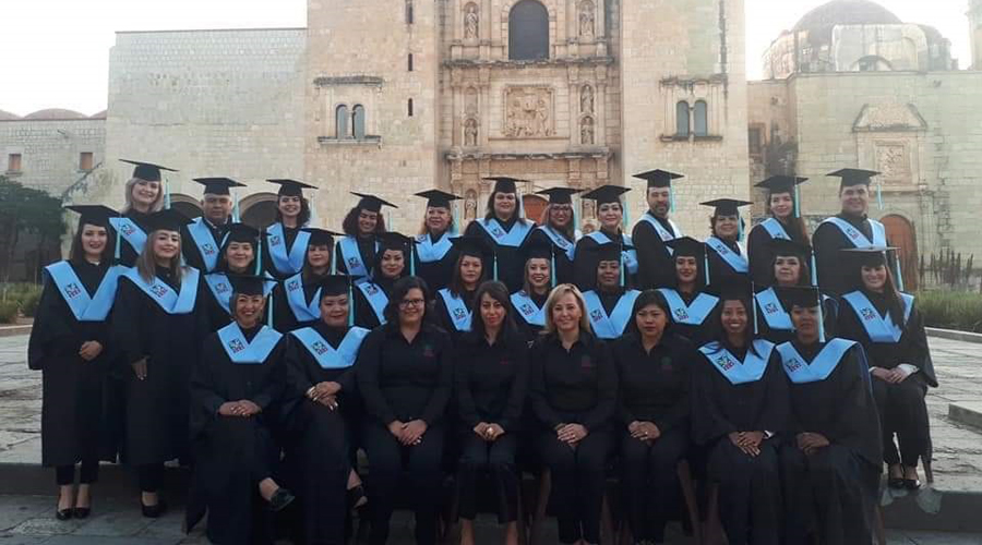 Se gradúan de su  maestría