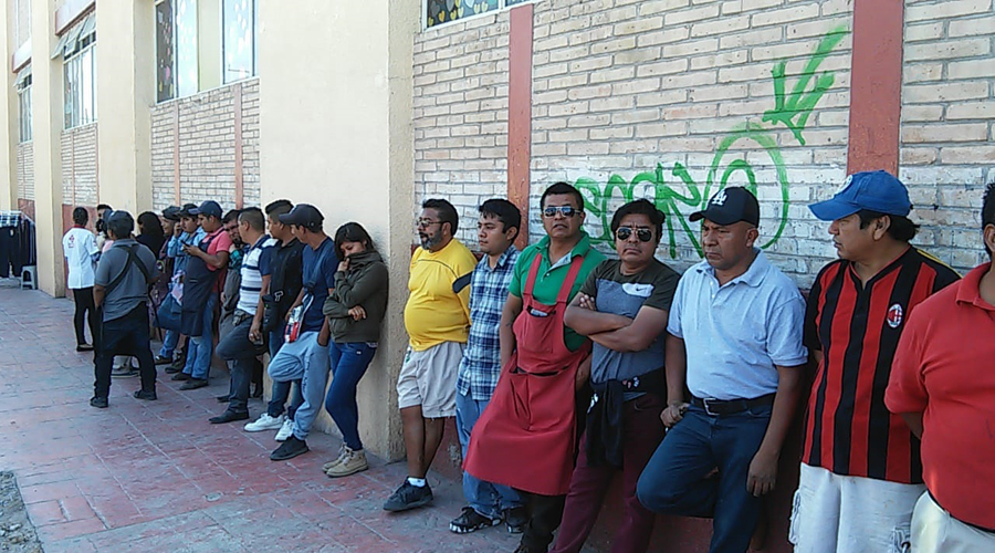 Se inconforman por apartado de espacios en calles de Huajuapan de León, Oaxaca | El Imparcial de Oaxaca