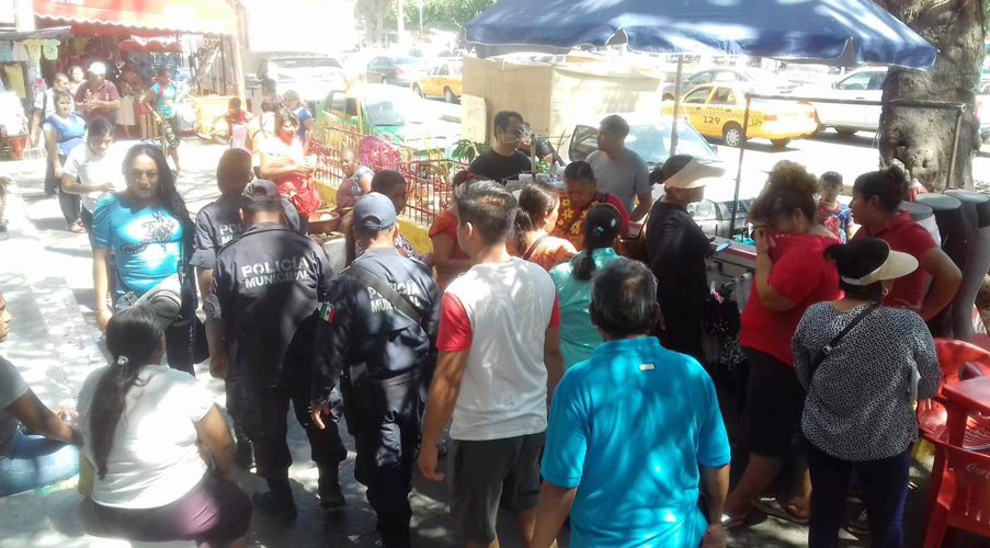 Retiran a vendedores de la vía pública en Salina Cruz Oaxaca | El Imparcial de Oaxaca