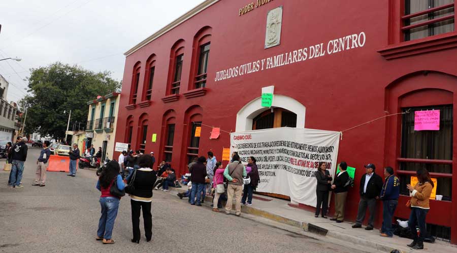 Denuncian empleados del Poder Judicial de Oaxaca incumplimiento de convenio | El Imparcial de Oaxaca